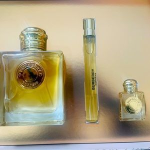 Burberry Goddess Eau De Parfum 3 piece set